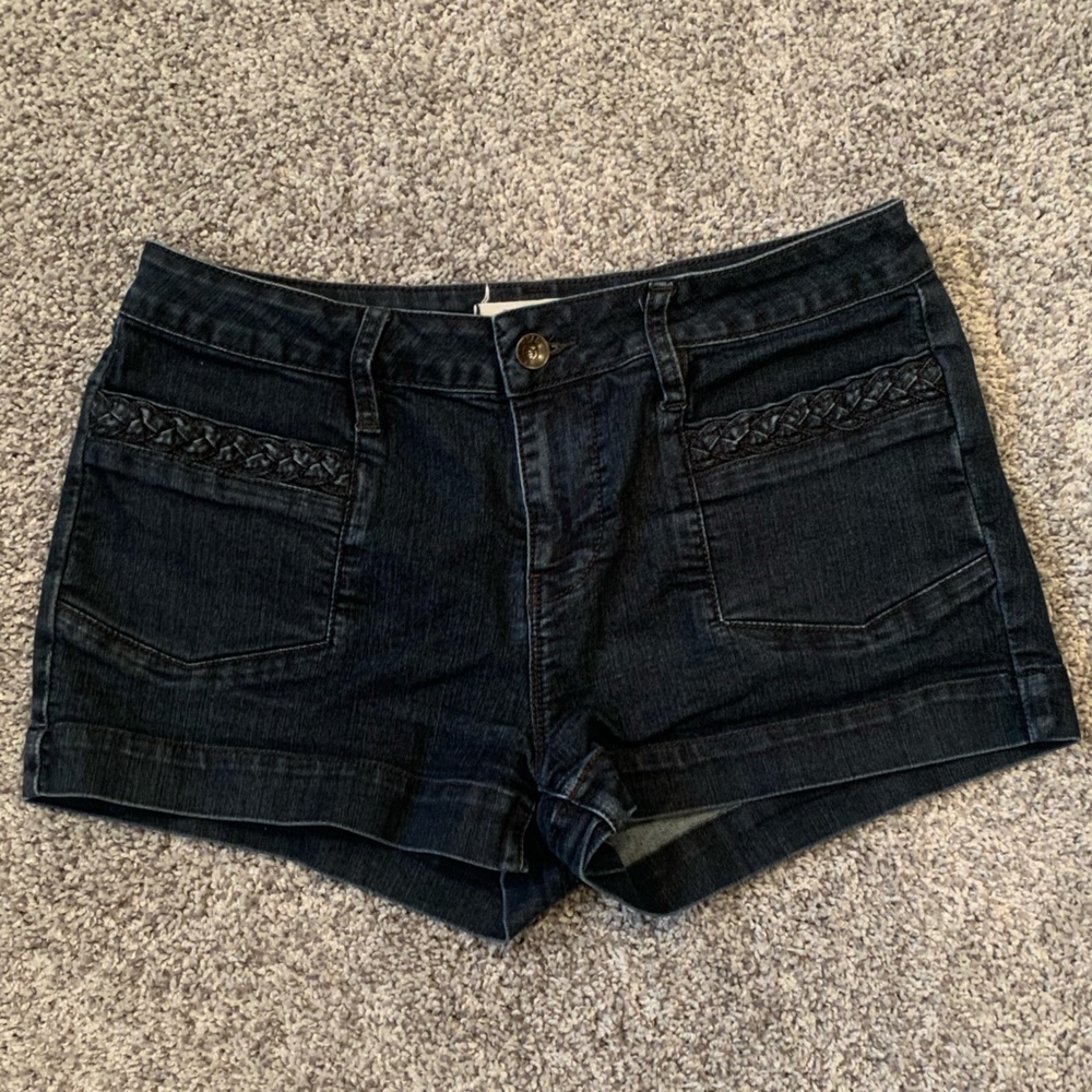 Bullhead Jean Shorts with braided pocket detail
